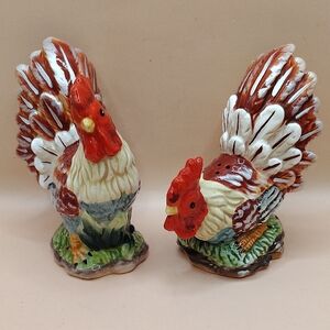 Cosmos Gifts Ceramic Rooster Salt and Pepper Shakers Hand Painted, New